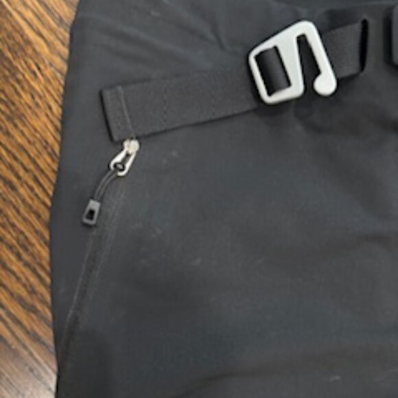 Like New Men's Patagonia ski shell  pants sz 30 - Picture 4 of 8
